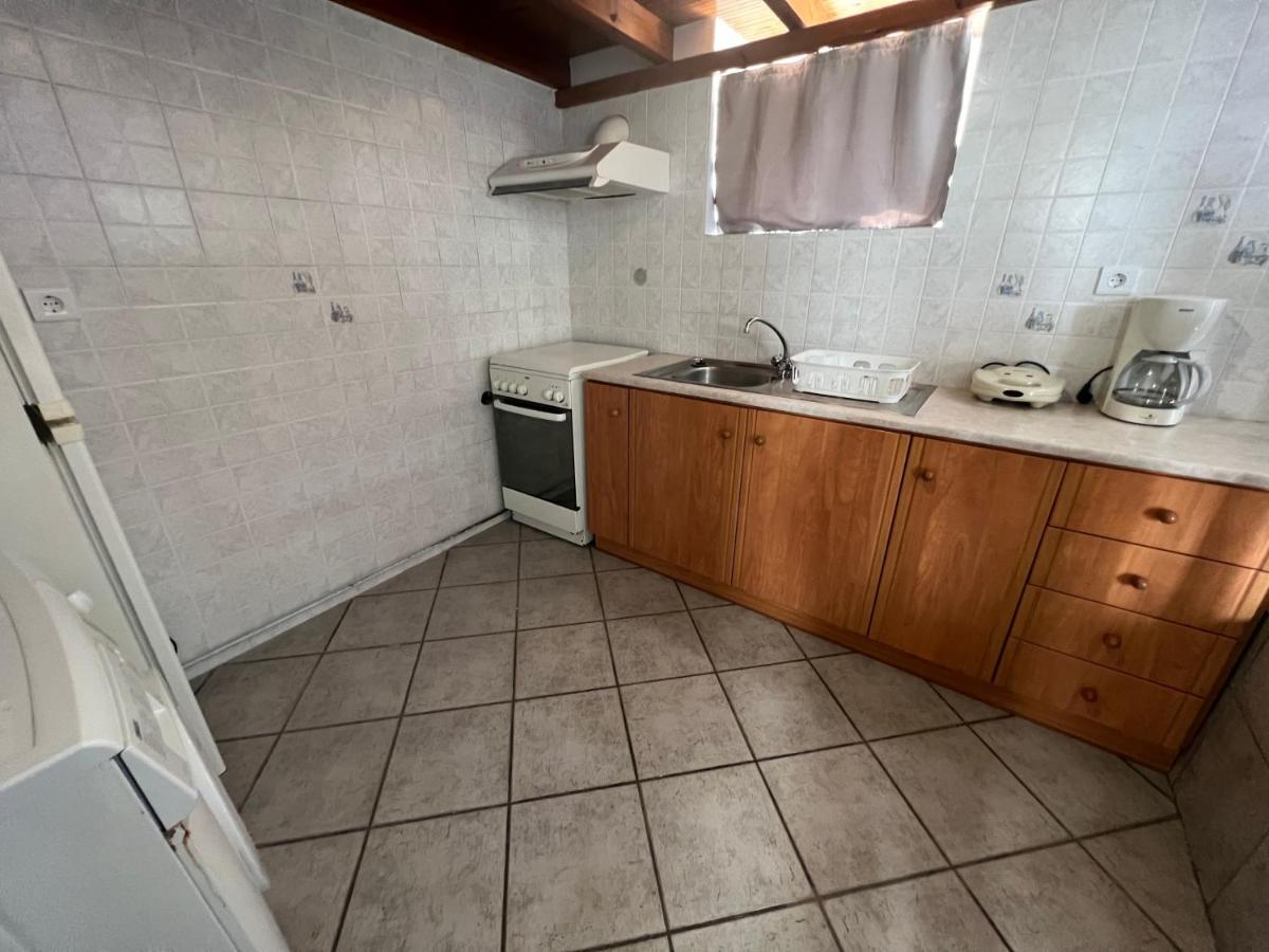Athina Rooms Karvounades 외부 사진