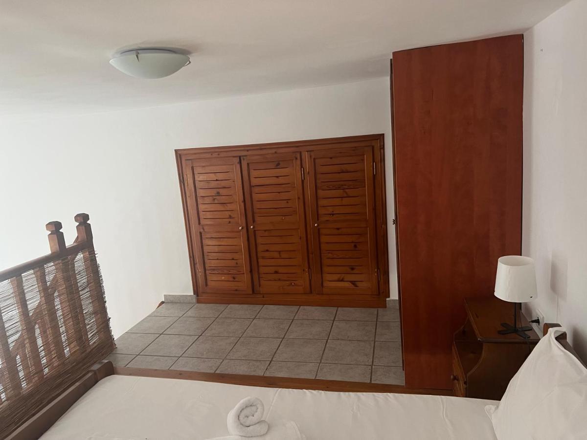 Athina Rooms Karvounades 외부 사진