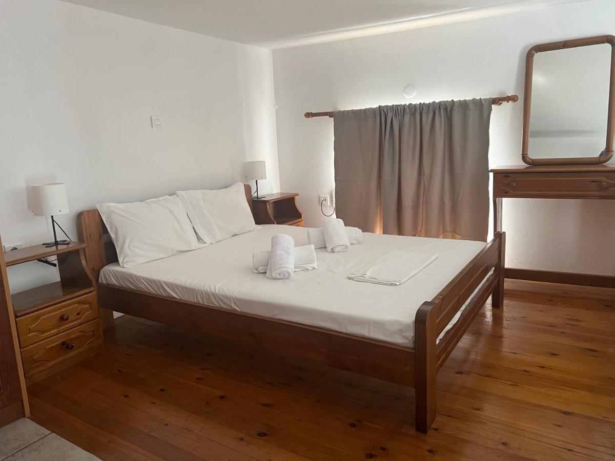 Athina Rooms Karvounades 외부 사진